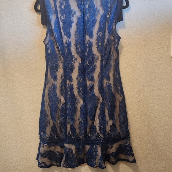 Aijek Wonderment Blue Lace Cap Sleeve Ruffle Cocktail Mini Dress Size 10 - Picture 16 of 17